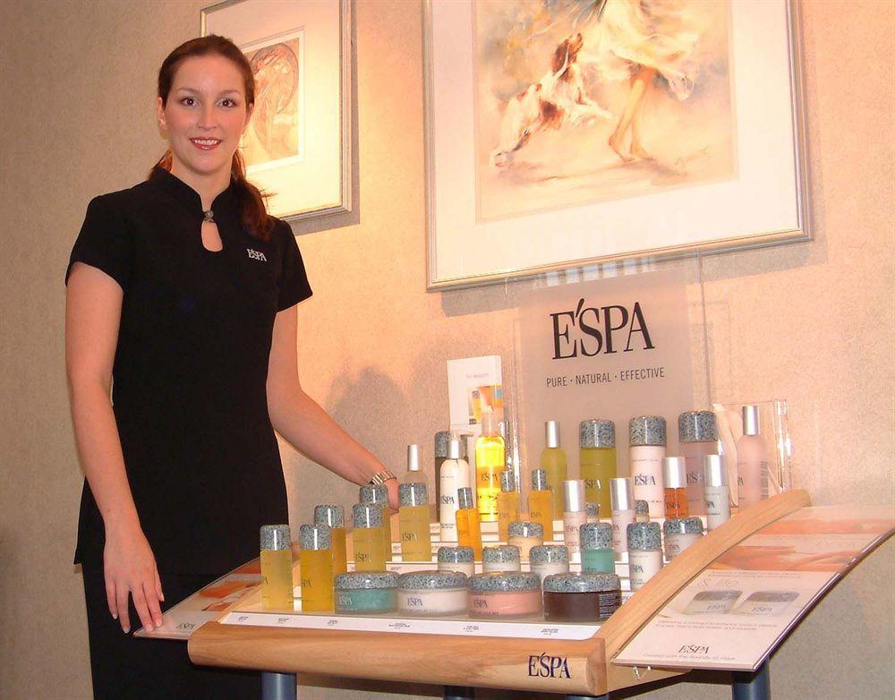 Daresbury Park Hotel & Spa Εξωτερικό φωτογραφία