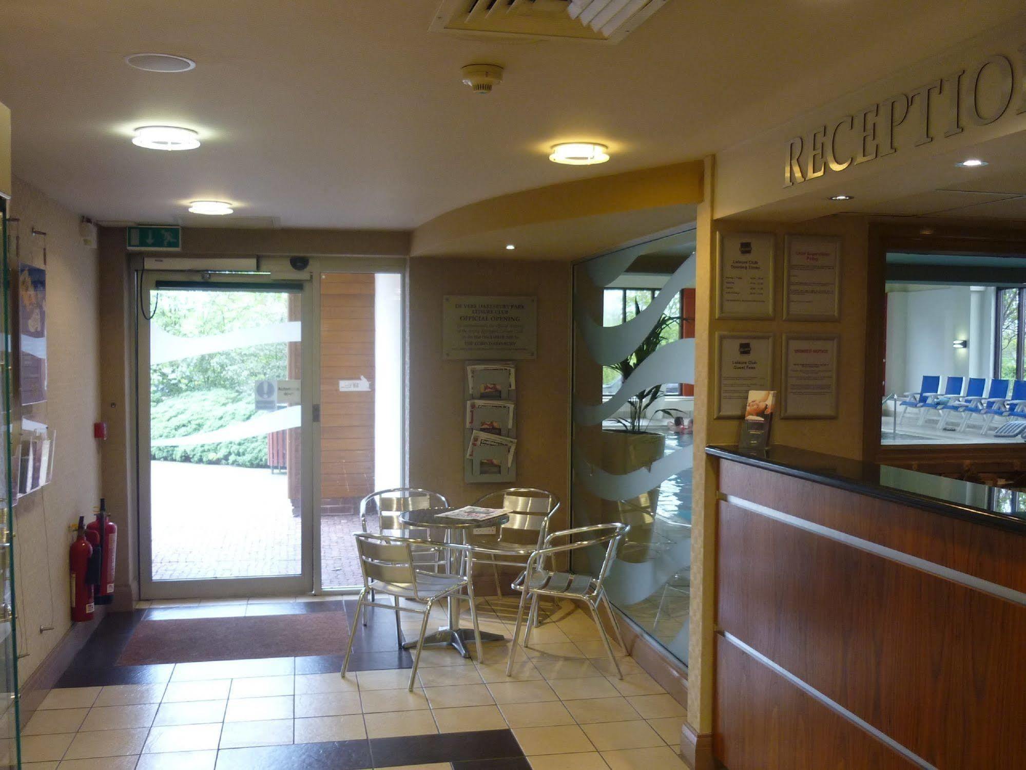 Daresbury Park Hotel & Spa Εξωτερικό φωτογραφία