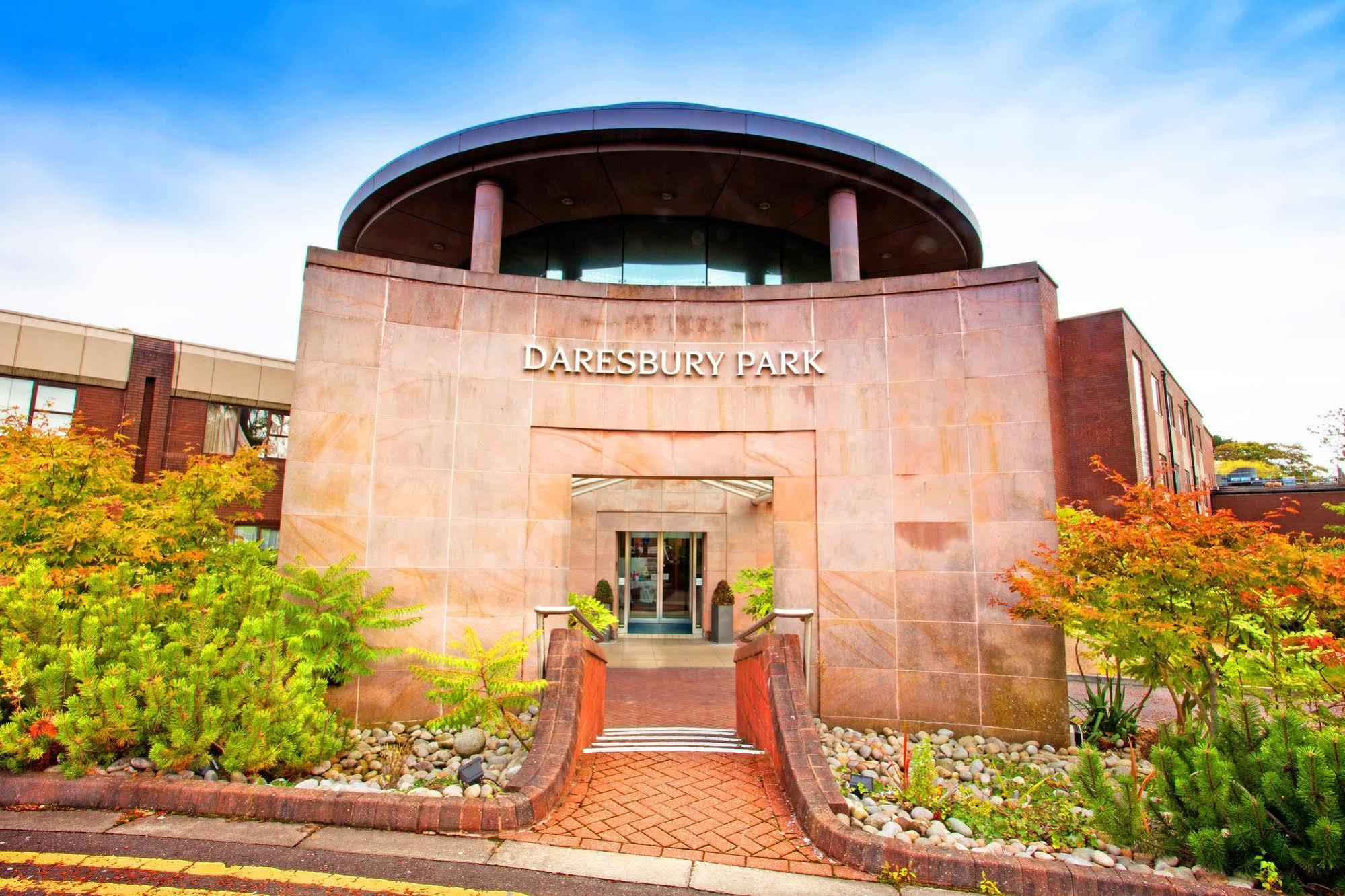 Daresbury Park Hotel & Spa Εξωτερικό φωτογραφία