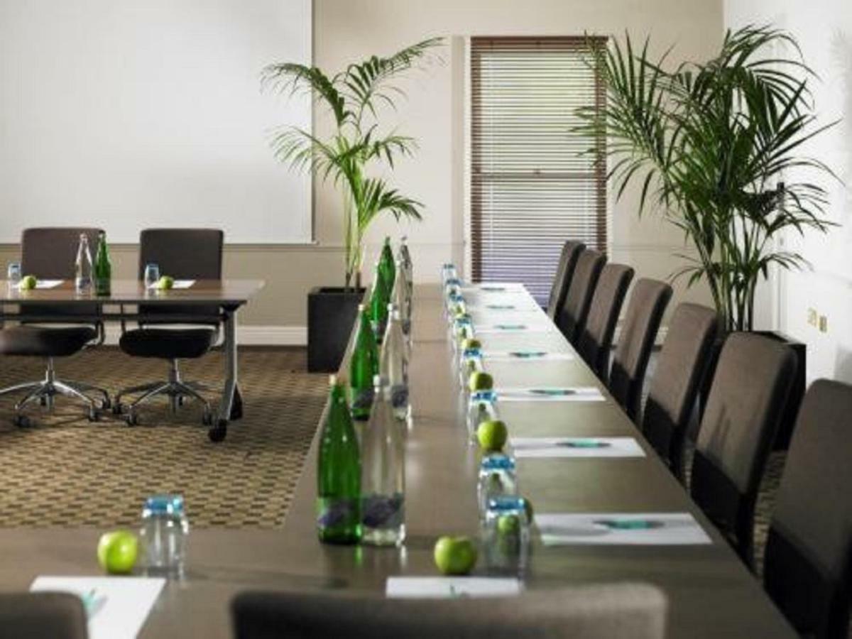 Daresbury Park Hotel & Spa Εξωτερικό φωτογραφία