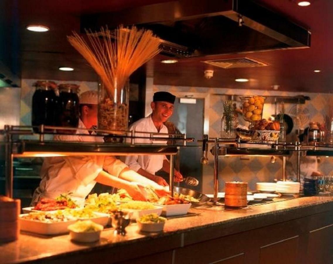 Daresbury Park Hotel & Spa Εξωτερικό φωτογραφία