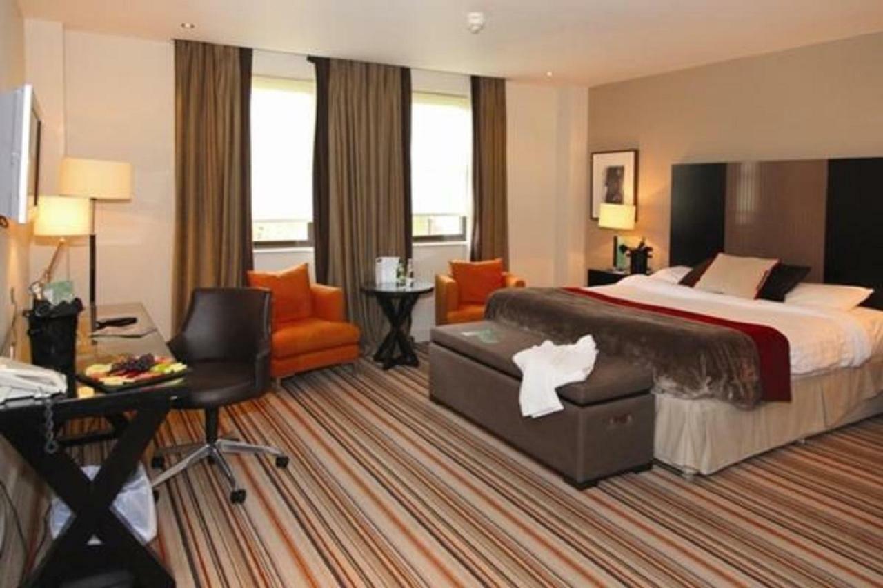 Daresbury Park Hotel & Spa Εξωτερικό φωτογραφία