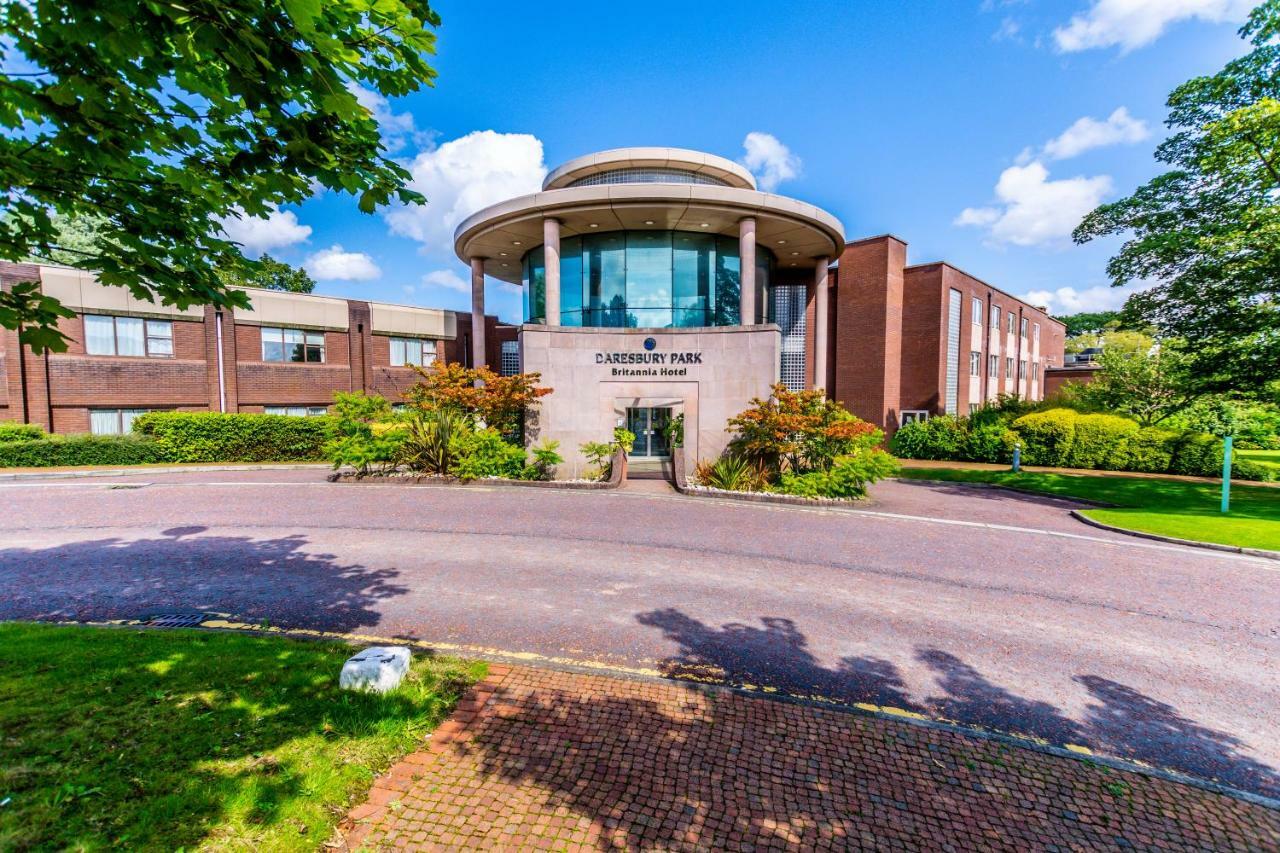 Daresbury Park Hotel & Spa Εξωτερικό φωτογραφία